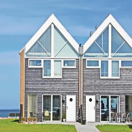 Three-bedroom Holiday In Hébergement de vacances