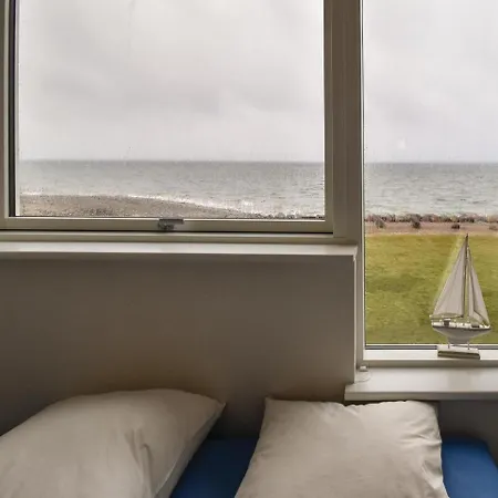 Three-bedroom Holiday In *